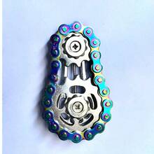 سلسلة دوارة للأصابع من المعدن - لعبة مكتبية ميكانيكية بتروس، تخفيف الضغط، مناسبة للمراهقين والبالغين في المكتب والقلق، هدية فنية ديناميكية فريدة للجمع - متعدد الألوان - مشاهدة 11