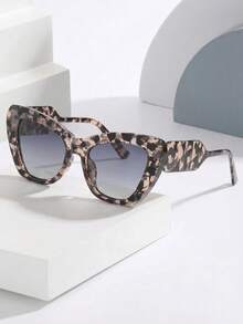 1pc Tortoiseshell Frame Irregular Fashion Glasses, Tortoiseshell Patterned Frame, Gradient Gray Lenses, Oversized One-Piece Frame Design, Retro Chic Fashion Women Fashion Glasses - Multicolor - View 10