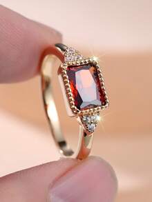 1枚经典奢华方形红色锆石戒指，专为女性设计，适合作为生日礼物、派对首饰或周年纪念首饰。 - 彩色 - 查看 6