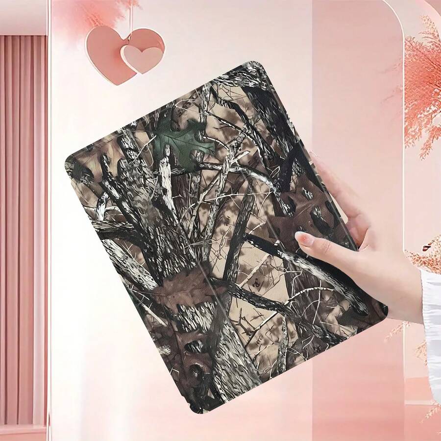 Camouflage Pattern Of Trees And Leaves Blending Seamlessly. This Stylish IPad Case Is Compatible With IPad And  Tab. Made Of TPU Silicone, It Offers Shock And Drop Protection And A Superior Feel. It's An Ideal Gift For Family, Friends, And Loved Ones, And A Perfect Choice For Christmas,Ipad Case,Valentine's Day - 米色 - 查看 1