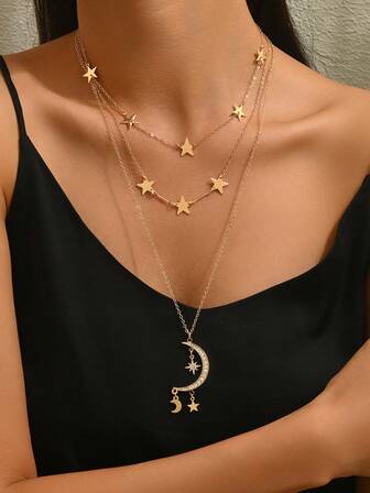 一套新款创意极简星月组合流苏多层吊坠项链，百搭女士饰品，适合搭配节日礼服，是馈赠亲友的绝佳礼物。