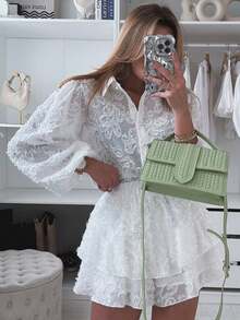Bộ đồ nữ Vusalt mùa xuân tối giản, phong cách công sở, chất liệu jacquard, mỏng nhẹ, tay dài, cổ bẻ, cài nút, phối cùng chân váy ngắn xếp ly, thích hợp cho ngày Valentine, kỳ nghỉ biển, dã ngoại, các dịp thường ngày. Áo sơ mi trắng phù hợp cho đi làm hàng ngày, công sở, đi học. - trắng - Xem 6