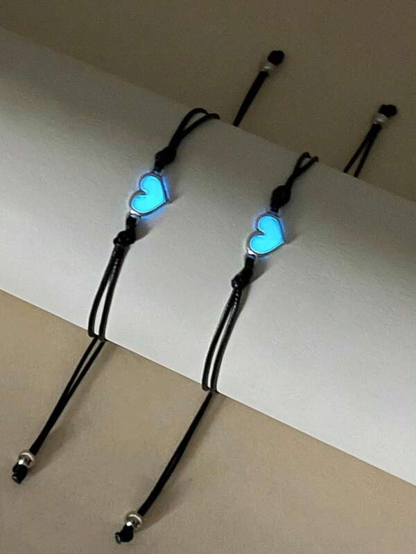 ATLVXJL 2件套夜光心形黑色皮绳手链套装，情侣/友情饰品，适合日常佩戴和情人节礼物