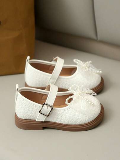 1 Pair White Mesh Patchwork Faux Pearl Fabric Bow Decor Cute Children Flat Shoes, Quality PU Vamp Round Toe Exposed Instep Design Classic Fashion Girls Loafers, Non-Slip Rubber Thick Sole, Convenient Design, Suitable For Princess Dress And Jumper Dress, Fit For 3-13 Years Old Female Students Daily Campus Life, Shopping, Birthday Party, Holiday, 2026 Spring/Summer New Arrival