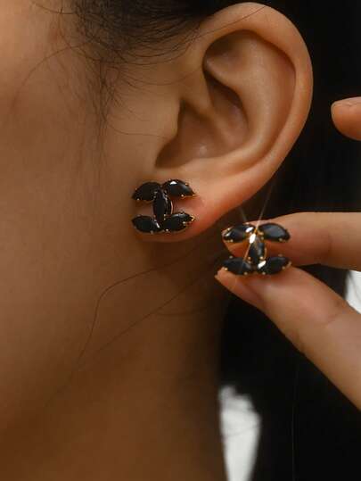 18K Gold Plated Black Letter Elegant & Cute Copper Earrings, Suitable For Daily Wear And Gatherings, Can Be Matched With Casual Outfits And Party Accessories