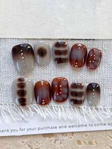 10 Stücke reine handgefertigte Aufkleb-Nägel, kurze ovale Nägel in Braun, Rot und Beige mit Farbverlauf-Stil, süß, Y2K Goth, fancy, sanft glänzend, elegant für Frauen und Mädchen, für Frühling, Sommer, Herbst, Winter, Feiertage und den täglichen Gebrauch, Nagelpflege-Zubehör - Braun - Übersicht 2