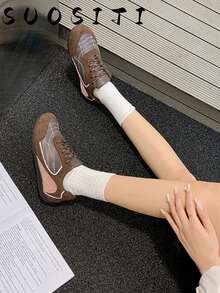 Women's Flat Leather Non-Slip Lightweight Comfortable Outdoor Student Running Shoes - Brown - View 3