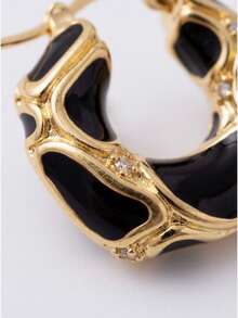 Effortless French Girl Jewelry: Vintage Gold Hoop Earrings For Women - Fall & Winter Staple, Chunky Hoop Set, Old Money Aesthetic Everyday Earrings (Clean Girl Core, Gift Idea) - Black - View 3