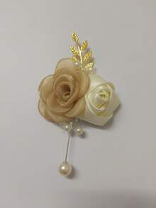 731 - Champagne + Creamy White
