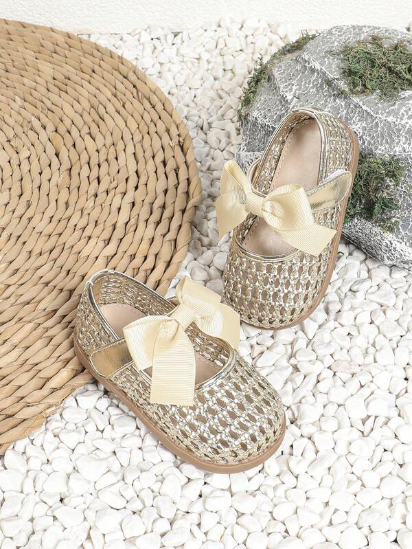 1 Pair Baby Girls Casual Hollow Bow Hook And Loop Flat Princess Shoes, Suitable For Summer