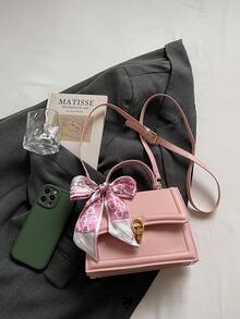 这款时尚百搭的粉色女士手提包配有围巾、绗缝设计、金属按扣、顶部提手和可调节肩带，可手提、肩背或斜挎。适合女性通勤、外出、购物、约会和日常使用。 - 粉色 - 查看 10