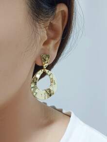 1Pair Retro Geometric Asymmetrical Clip On Earrings Round Hollow Metal Smooth Pendant Ear Clips For Women Party Jewelry Gifts - Clip - View 2