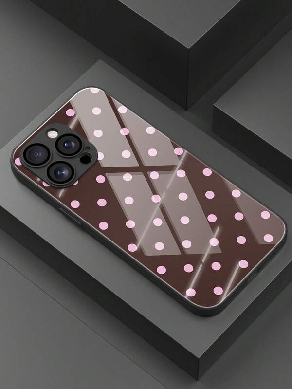 Esta funda de teléfono brillante con base marrón y patrón de lunares rosas es compatible con dispositivos Apple, con un fondo marrón y elementos de lunares rosas, hecha de material de vidrio.