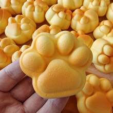 1个猫爪造型软绵绵面包玩具 - 逼真湿润柔软的减压玩具，适合爱猫人士，烘焙主题，缓解焦虑，完美礼物 - 生日礼物 - 男孩女孩礼物 - 复活节礼物 - 情人节礼物 - 彩色 - 查看 1