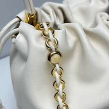 Cream Soft Leather Drawstring Bucket Bag For Women, Gold Chain Strap With Knot Detail, Spacious Cloud Tote Crossbody Shoulder Purse, Everyday Elegant Handbag - Blanco lechoso - Ver 2