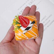 【蛋糕主题捏捏乐 | 立方体造型 | 慢回弹材质】柔软捏捏乐 | 按压回弹顺滑 - 缓解压力，释放怒气，超级满足的捏捏乐系列 - 超柔软慢回弹材质，回弹减压设计，便携式桌面摆件，节日礼物，生日礼物，完美礼物 - 彩色 - 查看 7