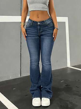 休闲风基本款女士水洗牛仔超低腰修身喇叭长裤，新品上市