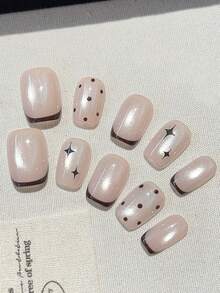 10片/包【幸运星】Y2K手工美甲贴纸，包含超大猫眼、星座和星星图案，适合女性和女孩。黑白美甲贴纸，百搭风格，适合派对和学院风，附赠2片果冻胶和1片防滑胶带。美甲用品 - 黑與白 - 查看 4