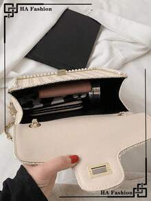 这款新款时尚优雅的珍珠编织女士小方单肩包，适合派对、购物、日常通勤、白领女性等各种场合，也可作为礼物赠送，是夏季度假必备的女士包袋，藤编材质。 - 米色 - 查看 5