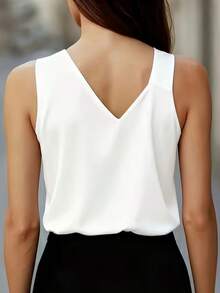 女士优雅白色缎面无袖V领梭织衬衫，常规长度，适合日常穿着、度假、海滩、旅行等场合。夏季 - 白色 - 查看 3