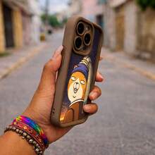 Funda para iPhone perro divertido estilo arte clásico reinterpretado, diseño gracioso y expresivo, carcasa original y llamativa, regalo creativo para amantes de los perros y el humor, ideal para sorprender con algo diferente | iPhone11/12/13/14/15/16/17 Plus/Pro/Pro Max - Beis - Ver 4