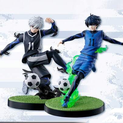 BLUE LOCK Nagi Seishiro Isagi Yoichi actionanimefigur, skrivbordsdekoration, samlarobjekt, liten present, lämplig för Halloween, jul