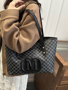 大容量字母印花手提包，绗缝单肩包，女士通勤包 - 黑色 - 查看 4