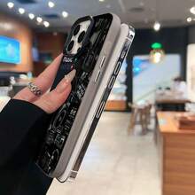 Música: Auriculares, música. Encendido/Apagado. Esta elegante funda es compatible con iPhone 17, 16, 15, 14 Pro Max, 13, 12, 11, XR y XS Plus. Fabricada en silicona TPU, ofrece protección contra golpes y caídas, además de una sensación superior. Es el regalo ideal para familiares, amigos y seres queridos, y la opción perfecta para Año Nuevo. - Negro - Ver 6