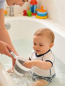 1pc Baby Bath Folding Water Scoop - Thick Plastic Long Handle Rinser, Tear-Free Shampoo Cup For Toddler Home Bathroom Use