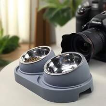 现代加厚双层宠物食水碗，可拆卸易清洗，节省空间的双层喂食站，适合中型宠物，坚固的底座和边缘，时尚卫生。