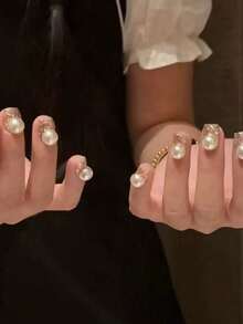 10 chiếc hạt ngọc trai giả lõm chất lượng cao, bám chắc vào bề mặt móng mà không bị rơi ra, phụ kiện trang trí móng tay 3D tinh tế, đa năng. - Nhiều màu - Xem 2