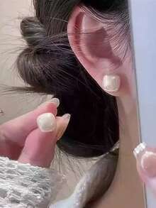 1对经典欧美时尚优雅方形糖粒耳钉，2026新款仿珍珠方形耳环，轻盈奢华秋冬耳环 - 彩色 - 查看 8