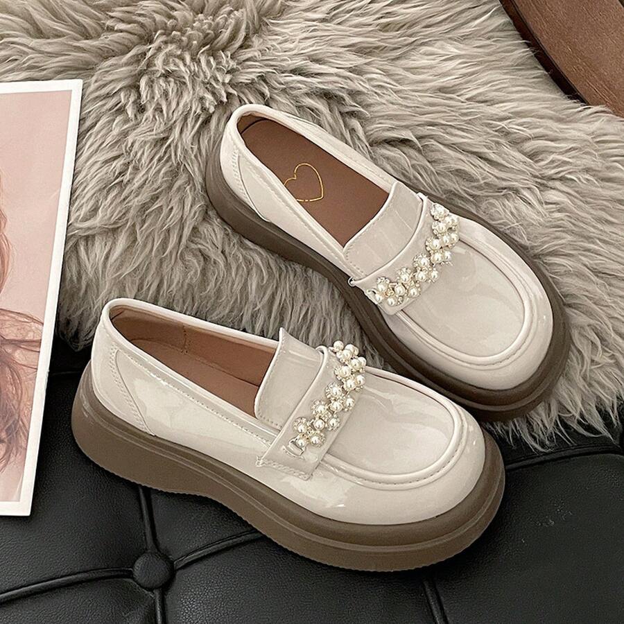 Zapatos de cuero pequeños de estilo británico, mocasines de plataforma con suela gruesa y punta redonda, vestido a juego de perlas estilo francés, primavera 2025 para mujeres - Negro - Ver 1