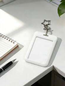 Schwarz-weiße sternförmige Kartenhalter-Anhänger, können als Taschenanhänger, Schlüsselanhänger verwendet werden, um Ausweiskarte, Mitgliedskarte, Foto, Aufenthaltstitel, Zugangskarte usw. aufzubewahren. Praktisch für den täglichen Gebrauch, Dekoration oder als Geschenk für Freunde, Familie, Liebste, geeignet für Valentinstag, Geburtstag, Muttertag, Schulanfang, Reiseaccessoire - Verschiedenfarbig - Übersicht 3