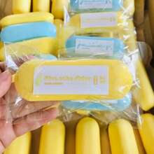 1个软糯的“麻糬”拇指蛋糕慢回弹减压玩具，6种颜色可选，柔软可拉伸，便携式零食主题指尖玩具，适合作为生日、男孩、女孩、复活节、情人节礼物