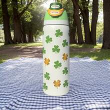 0walla 32oz Insulated Water Bottle Features A Vibrant Printed Design, Making It Stylish And Attractive. It Keeps Beverages Hot Or Cold For Up To 24 Hours. The Bottle Features A One-Touch Opening And A Built-In Straw, Offering Two Ways To Drink. A Convenient Handle Makes It Easy To Carry. The Large Capacity Meets Your Daily Hydration Needs, Making It A Fashionable And Practical Water Bottle Perfect For Commuting, Work, And School. - 綠色 - 查看 4
