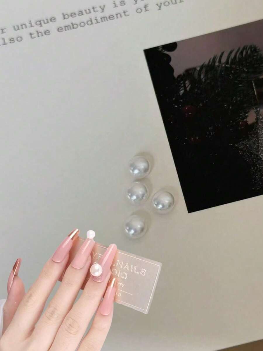 10 chiếc hạt ngọc trai giả lõm chất lượng cao, bám chắc vào bề mặt móng mà không bị rơi ra, phụ kiện trang trí móng tay 3D tinh tế, đa năng. - Nhiều màu - Xem 1
