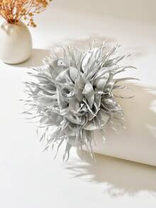 1pc Fashionable Minimalist Fabric Fluffy Flower Brooch, Unique Exaggerated Elegant Niche Design Lapel Pin, Suitable For Women's Daily, Banquet, Party, New Year Wear