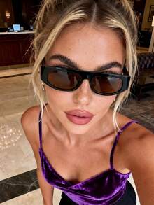 زوج من النظارات الشمسية البنية البسيطة للجنسين، نظارات رياضية عصرية مناسبة للحفلات والشاطئ وعيد الحب وممارسة الرياضة والسفر والمهرجانات والقيادة والأنشطة الخارجية والرحلات العائلية والملابس الأنيقة والجولف والتنزه والأناقة الشارعية - الشاي الأسود - مشاهدة 6