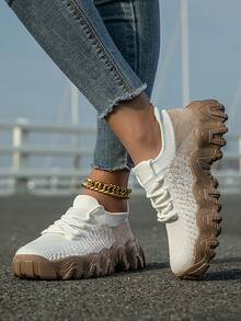 Women's Walking Shoes, White Knit Sneakers With Brown Wave Sole Design & Gold Ankle Chain, Breathable Athletic Shoes For Casual Wear, Comfortable Fashion Gift For Her - 白卡 - 查看 4