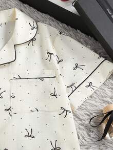 Conjunto de pijama de 3 piezas con top de manga corta con bolsillo y estampado de mariposas y puntos, y pantalones/shorts casuales y sueltos para mujer, primavera/verano - Beis - Ver 5