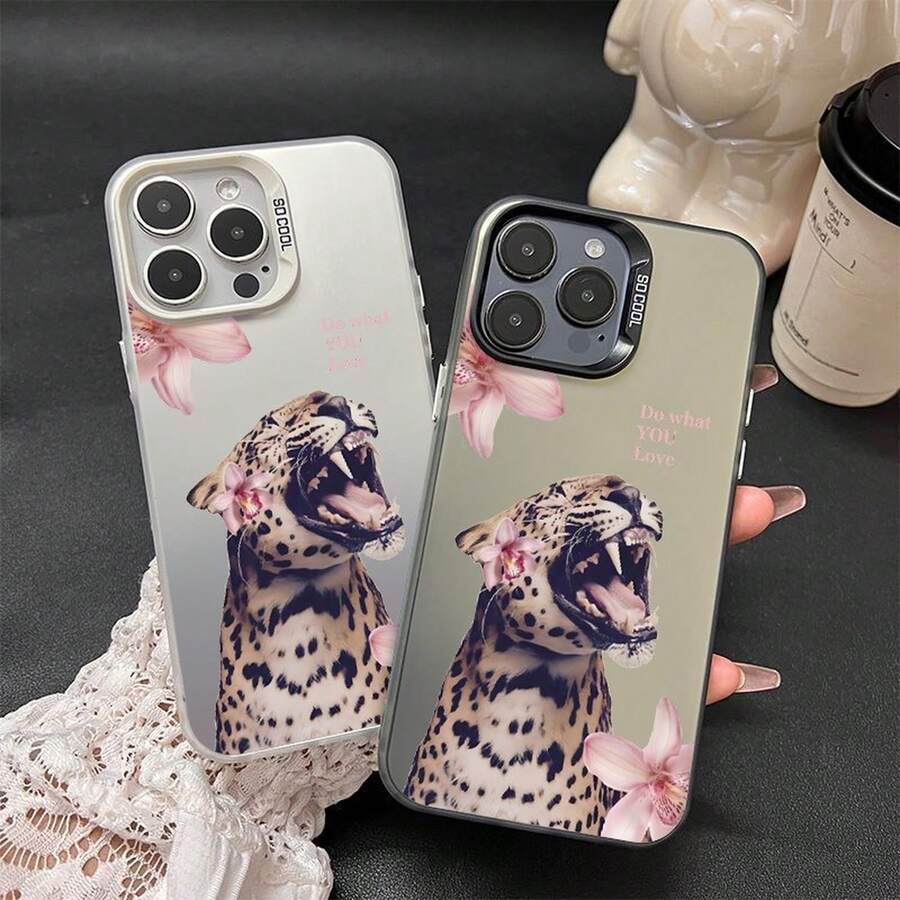 Leopard Phone case suitable for MOTOG34, G54, G84, G86, G05, G10, G24, G13, G14, G15, G35, G56. Gift for friends, gift for family, couple's style, unisex, Halloween gift, Easter gift, silver phone case. - Teléfono Black-VJTCJUleopard con carcasa plateada en blanco y negro - Ver 1