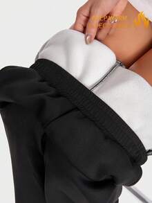 Black Velvet Loose Fit Pants With Pockets, Suitable For Sports, Yoga, Casual Daily Wear, Fleece Fabric, Autumn/Winter - Black - View 3