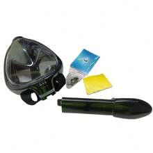 一套全脸浮潜面罩，含一副耳塞，采用最新干式顶部系统，180°全景可折叠浮潜面罩，带相机支架，透气、防漏、防雾，成人浮潜装备