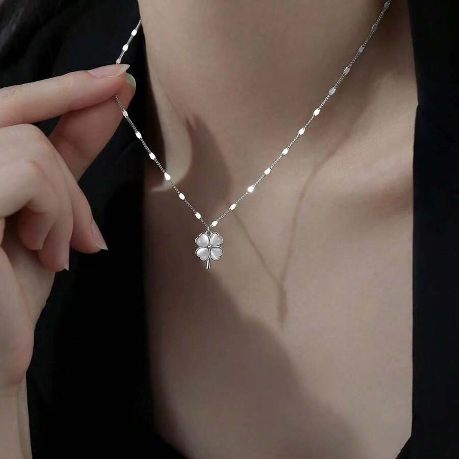 1pc Fashionable Minimalist Four-Leaf Clover Necklace, Delicate Clavicle Chain, Unique High-End Necklace Gift For Friends