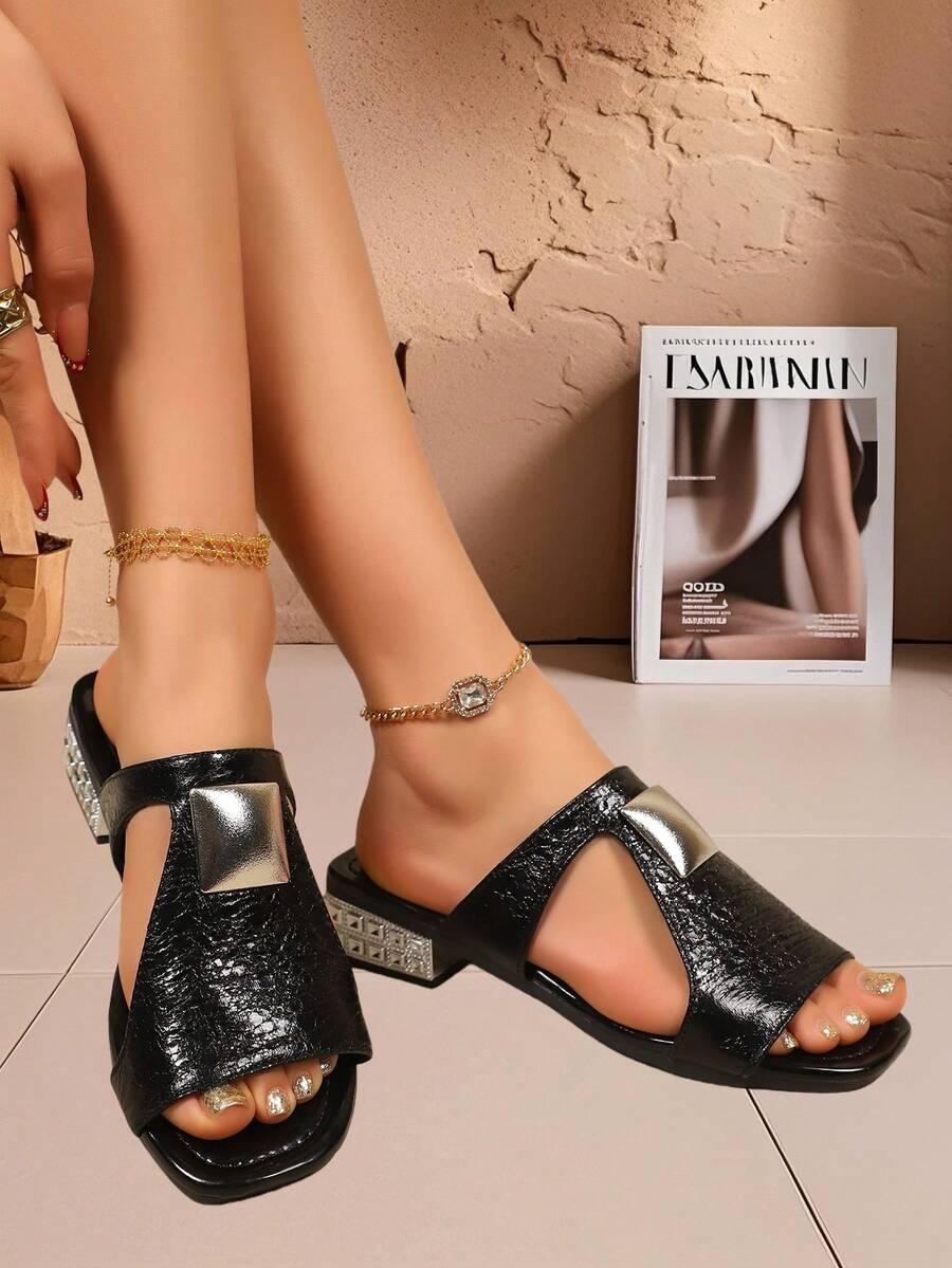 女士低跟粗跟凉鞋，舒适室内/室外休闲时尚拖鞋，适合春、夏、秋季穿着，时尚的套脚凉鞋，可搭配连衣裙，适合海滩、度假等场合。 - 黑色 - 查看 1