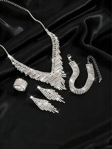 1 Set Women's Rhinestone Jewelry Set - Sparkling Tassel Rhinestone Jewelry Set - Copper Material With Inlaid Diamonds - Formal Occasion Birthday Valentine's Day Gift - Silver - View 3