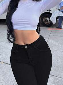 GILIPUR High-Waisted Flare Fit Black Jeans, Stretchy Y2K Style Women's Pants, Elegant Casual Streetwear Bottom - Black - View 9