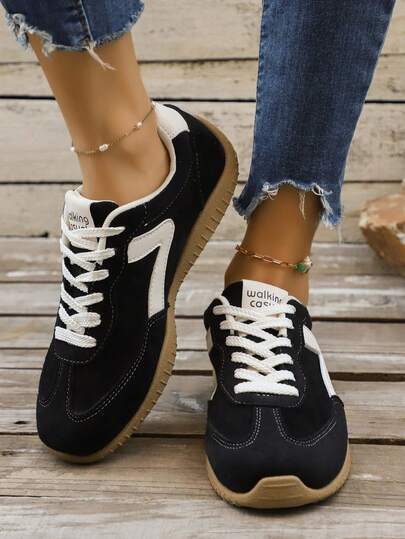 Retro Lace-Up Flat Women's Athletic Trainers, 2026 Spring Autumn New Casual Sneakers Vintage Color Block Flat Versatile Outdoor Wide Fit Sneakers