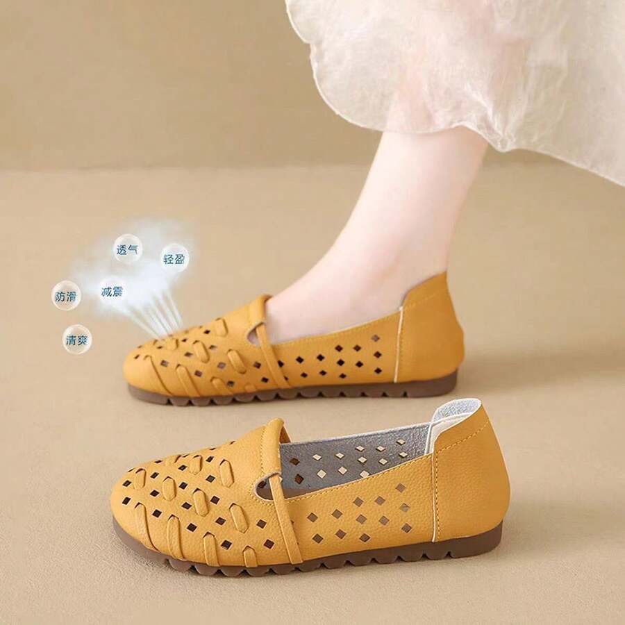 2025 Primavera Verano Nuevas Zapatillas de Suela Suave Hueca para Abuela, Zapatillas Casuales para Mamá, Zapatos Planos, Mocasines - Blanco - Ver 1